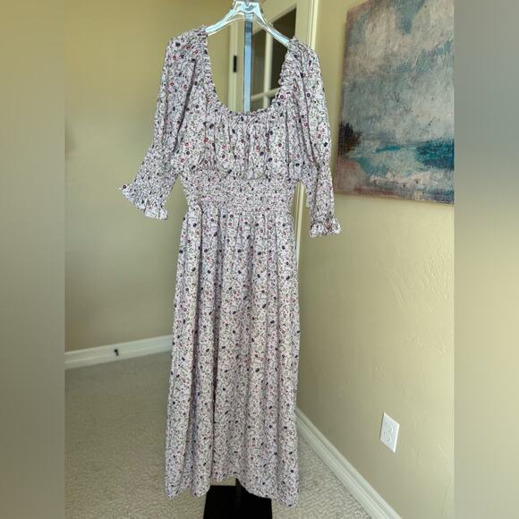 Tuckernuck Hyacinth House Cali Lilac Jacquard Floral Smocked Midi Dress Medium - Picture 2 of 13